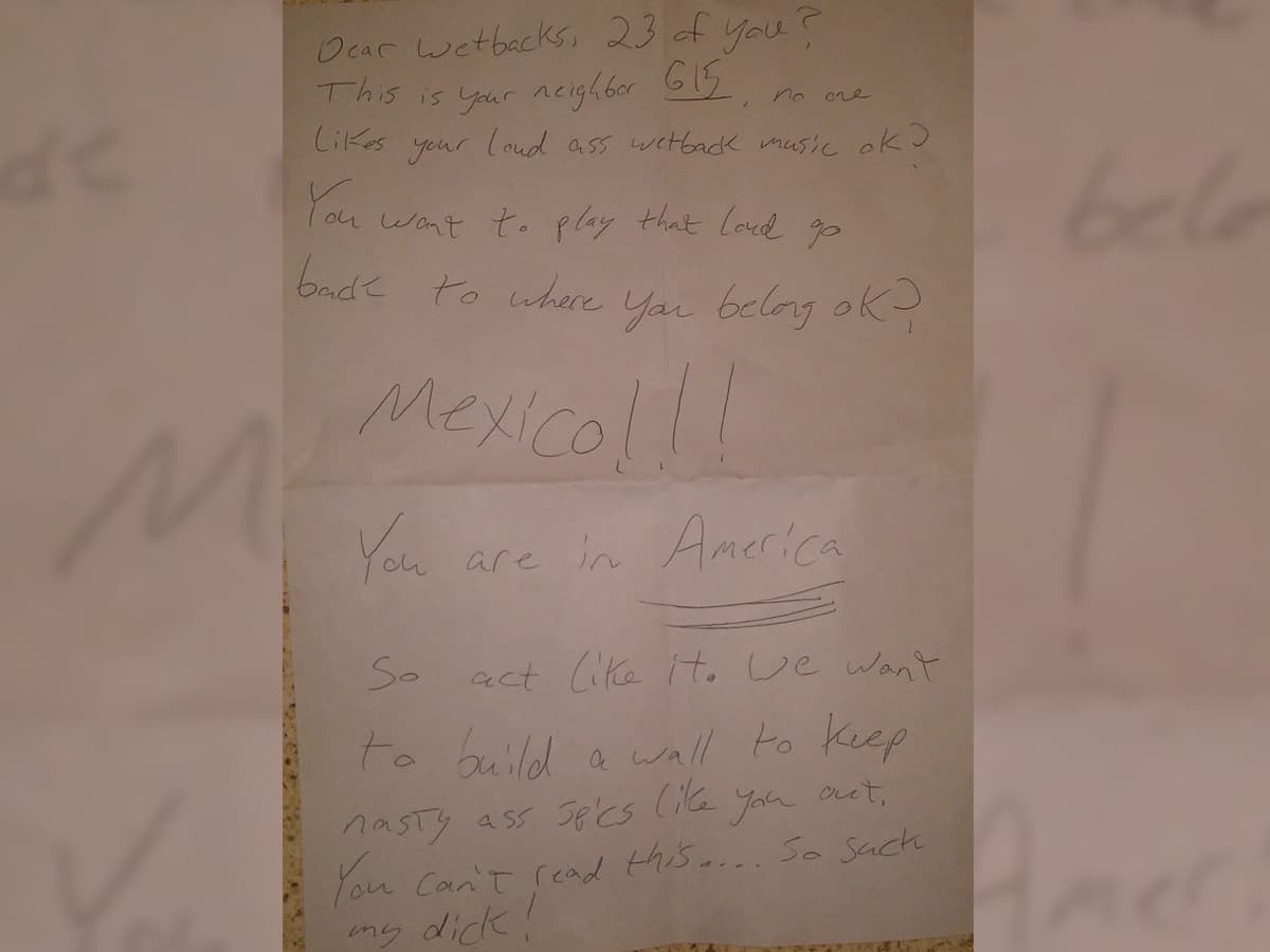 "Queridos espaldas mojadas": la carta racista de un vecino a una familia mexicana
