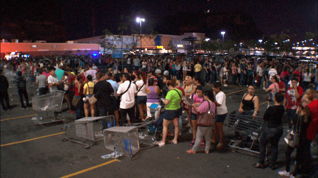 No exponga la seguridad de niños o envejecientes llevándolos a hacer largas filas.