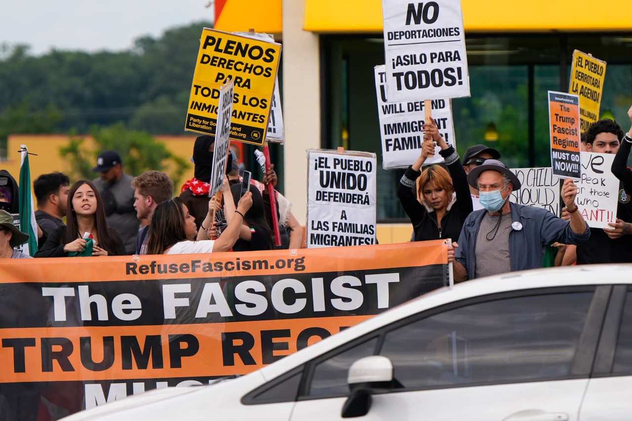 Se prevén más manifestaciones en varias ciudades en Georgia y
<b> el resto del país <a href="https://www.univision.com/local/los-angeles-kmex/no-kings-california-se-suma-protestas-nacionales-contra-trump">este sábado 14 de junio. </a></b>