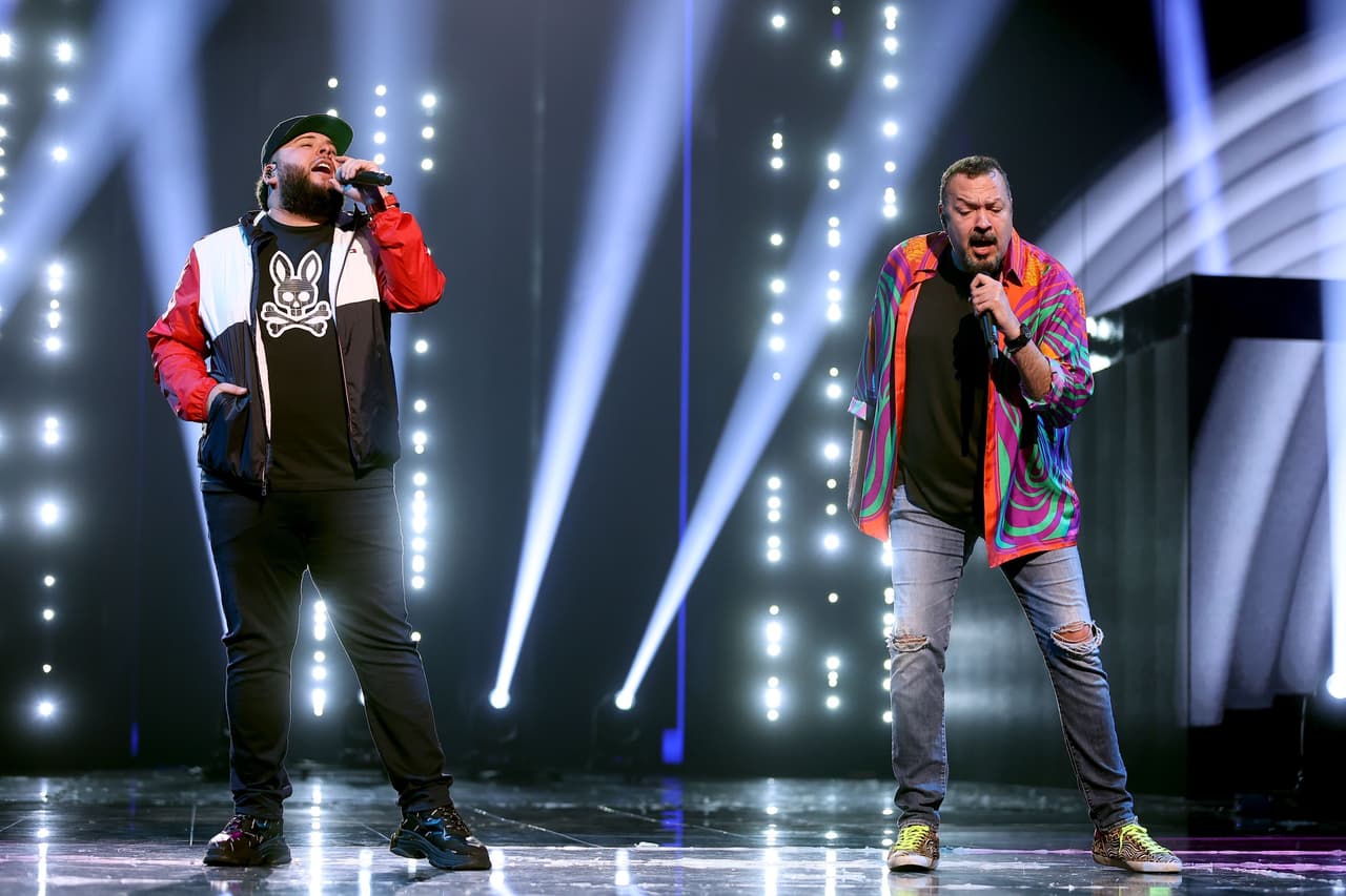 Pepe no solo cantará sobre el escenario, sino que también fue el encargado de producir el espectáculo. Y así hizo gala de su talento junto a otra estrella del regional mexicano que engalanará la premiación:
<b> El Fantasma</b>.