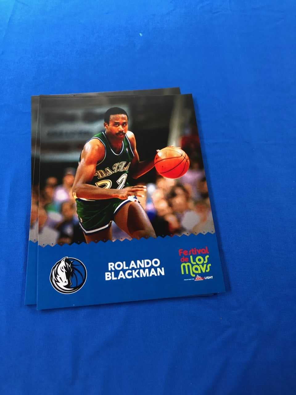 Muchos de los fanáticos lograron adquirir un afiche del ex jugador Rolando Blackman.