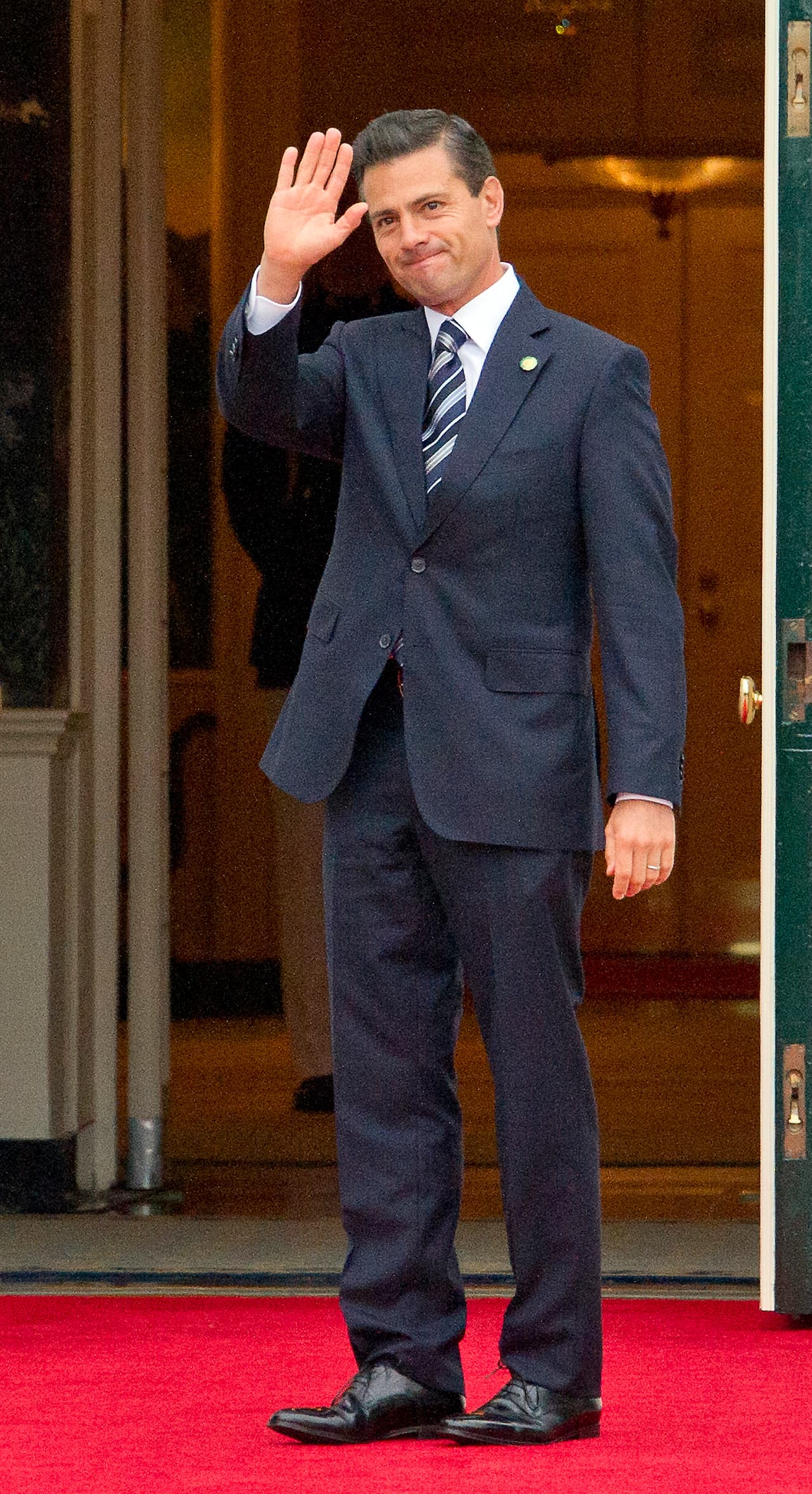 La modelo originaria de San Luis Potosí, México, negó que la información fuera cierta: "Eso es completamente una mentira. Él está muy sano, gracias a Dios".