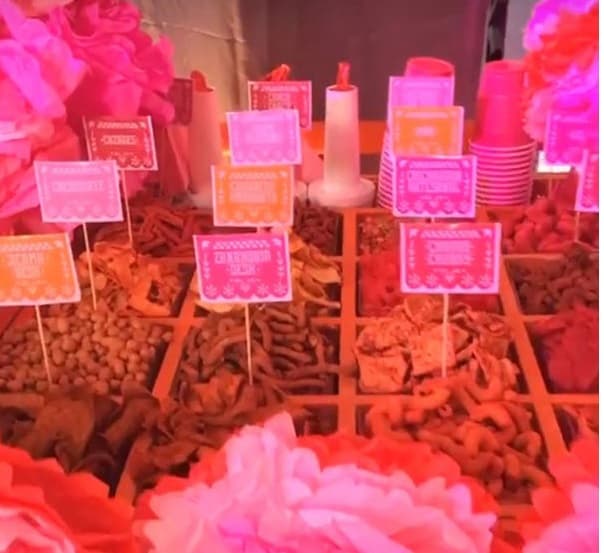 La fiesta tuvo una temática mexicana y se realizó el viernes 7 de junio en la Ciudad de México, hubo una gran mesa de dulces típicos.