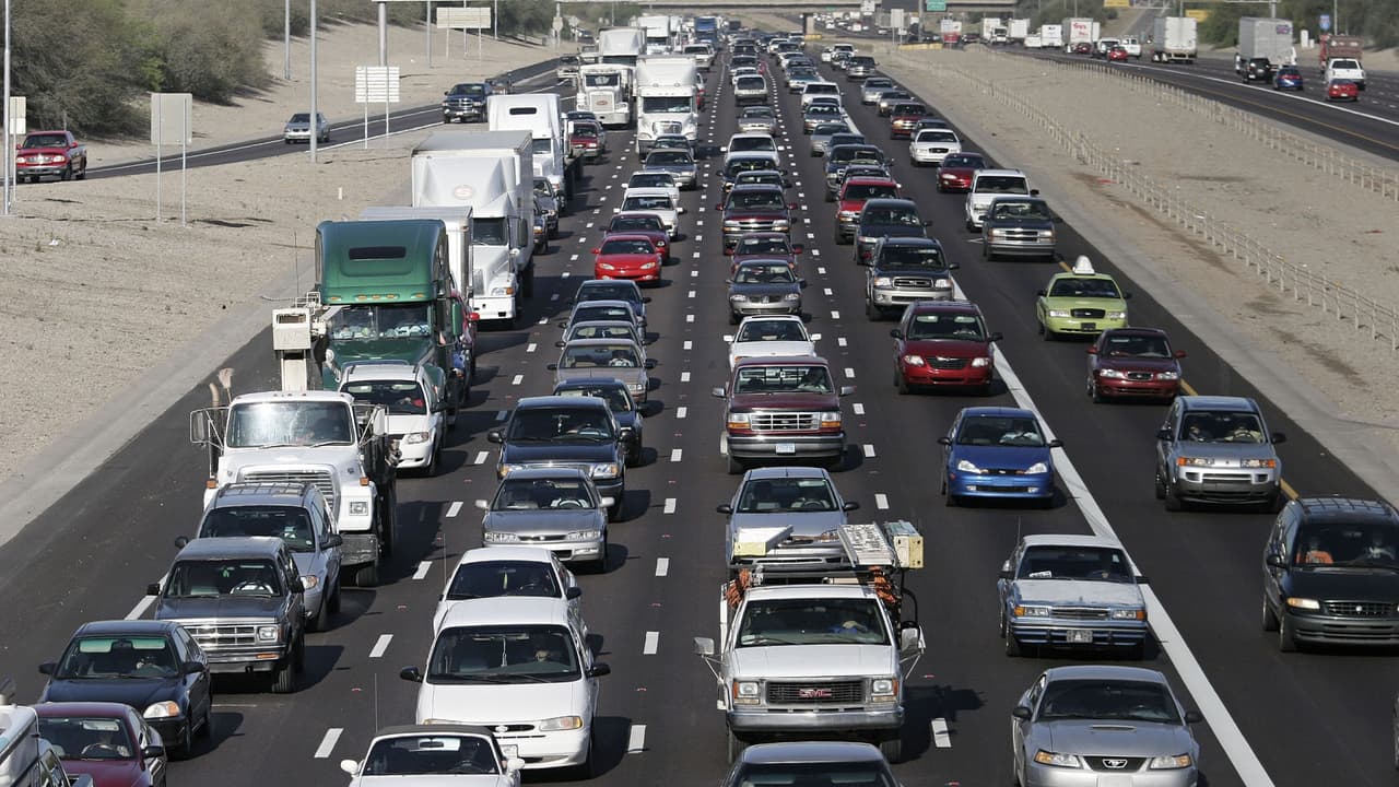 Cierre de un carril de la I-10 en el área de Buckeye desde este lunes hasta el viernes 
