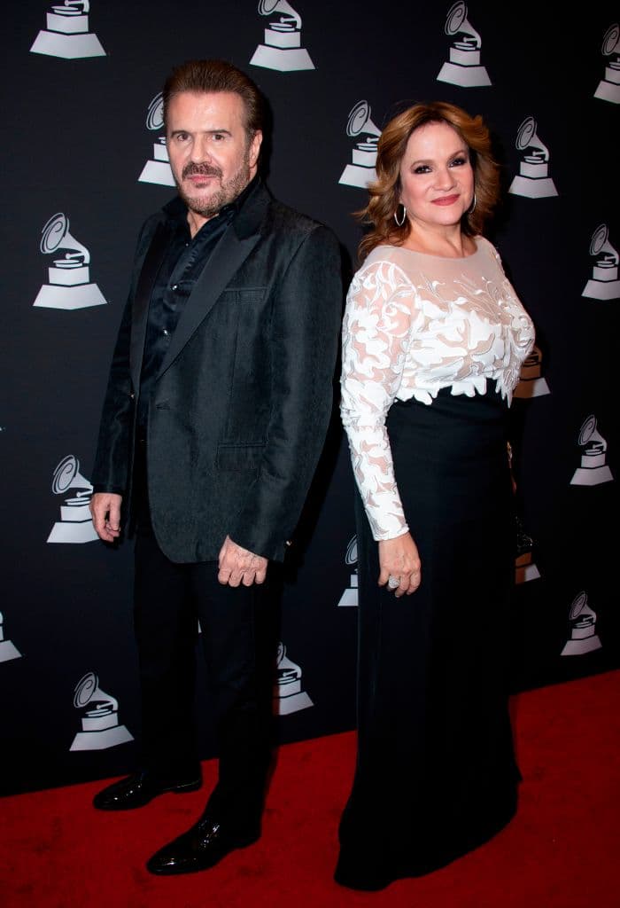 "Parece un poco increíble que hasta ahora lo recibamos", dijo Joaquín Galán. "Pero es el mejor premio que nos podían dar, el de la trayectoria". Mientras su hermana Lucía festejó diciendo: "Lo importante es estar aquí. Nunca es tarde".