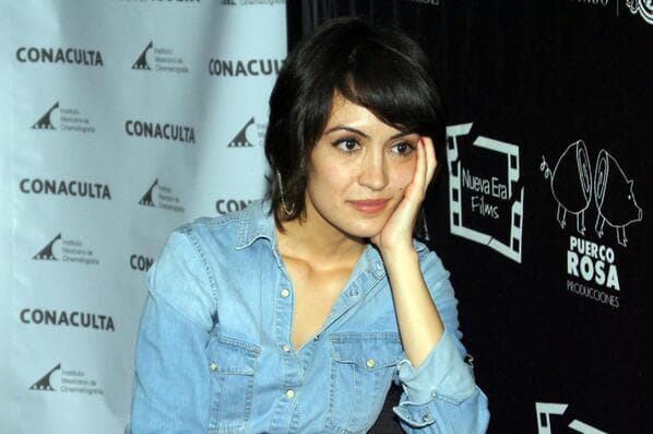 Pudo participar también como diseñadora de vestuario en las películas 'Lluvia de luna' (2011) y 'Centenario de la independencia: Porfirio Díaz del Museo del Bicentenario'.