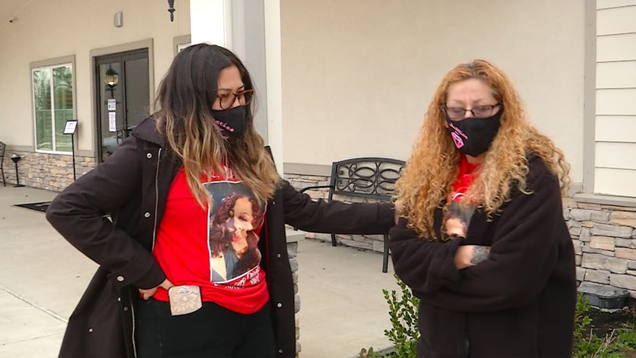 Este jueves inició el velorio de Diamond Álvarez donde estuvo su madre, Anna Machado.