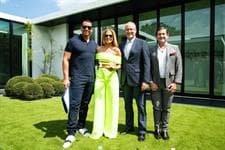 El alcalde de Miami Beach, 
<b>Dan Gelber</b>, y el comisionado, 
<b>Michael Góngora</b>, le otorgaron ese honor y además nombraron el 24 de julio como el Día de Jennifer López.