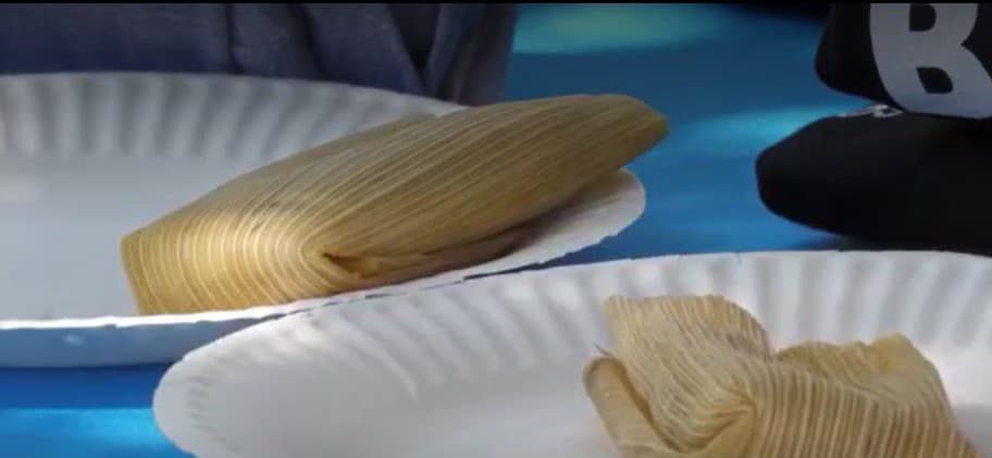 Uno de los proyectos que más ha llamado la atención, es el que concierne a 
<b><a href="https://www.univision.com/local/arizona-ktvw/hb2042-ley-tamal-arizona-hispanos" target="_blank">la llamada ley del tamal</a></b>, la HB2042, que establece que la venta de tamales caseros, entre otros alimentos, ya no será ilegal en Arizona, siempre y cuando se cumpla con algunos requisitos. Esto es lo que debes saber.