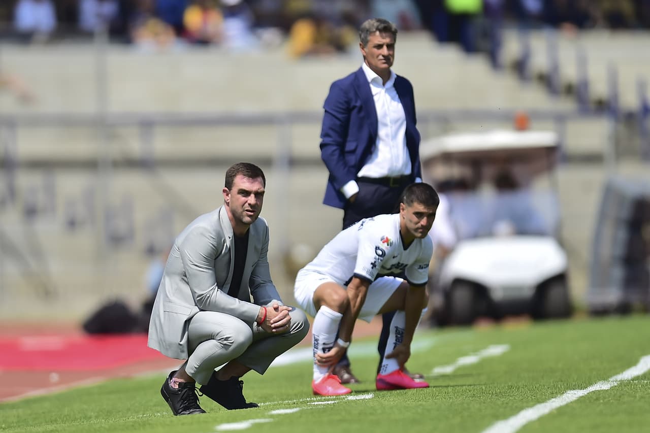 <b>Los 'grandes' sufrieron contra Guede</b>
<br>- Entre los dos torneos que dirigió, estuvo al frente en seis cotejos ante los llamados ‘grandes’ del futbol mexicano.
<br>- En dos ocasiones (ambas en Liguilla) jugó ante América, ganó uno y perdió otro.
<br>- Dos veces en fase regular jugó ante Cruz Azul, sucedió lo mismo, se quedó una vez con los tres puntos y sufrió un descalabro.
<br>- Ante Chivas (1-0) dirigió en el Apertura 2019 y ante Pumas (1-2) en el Clausura 2020, ambos los ganó.