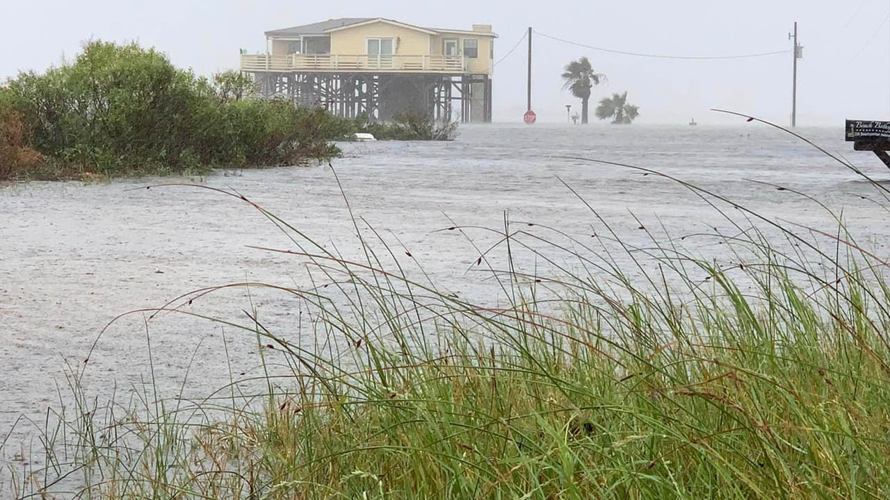 Las playas de Brazoria están cerradas al tránsito vehicular.