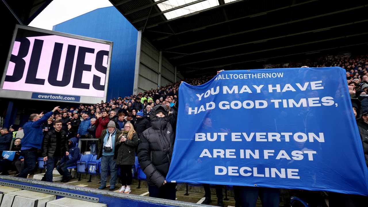 Directiva del Everton denuncia amenazas tras malos resultados