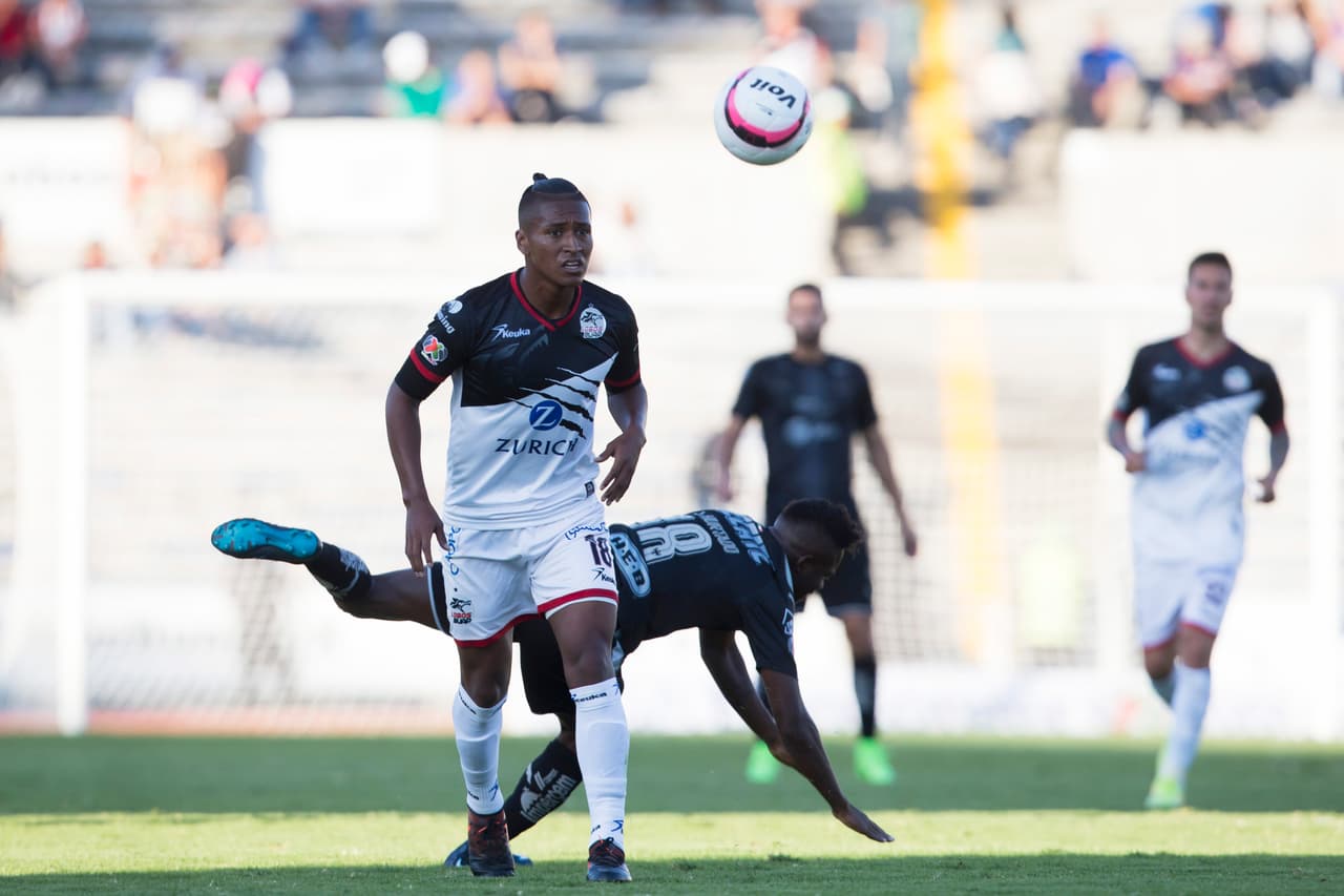 Tras su llegada al cuadro esmeralda, el peruano se adueño rápidamente de su puesto titular.