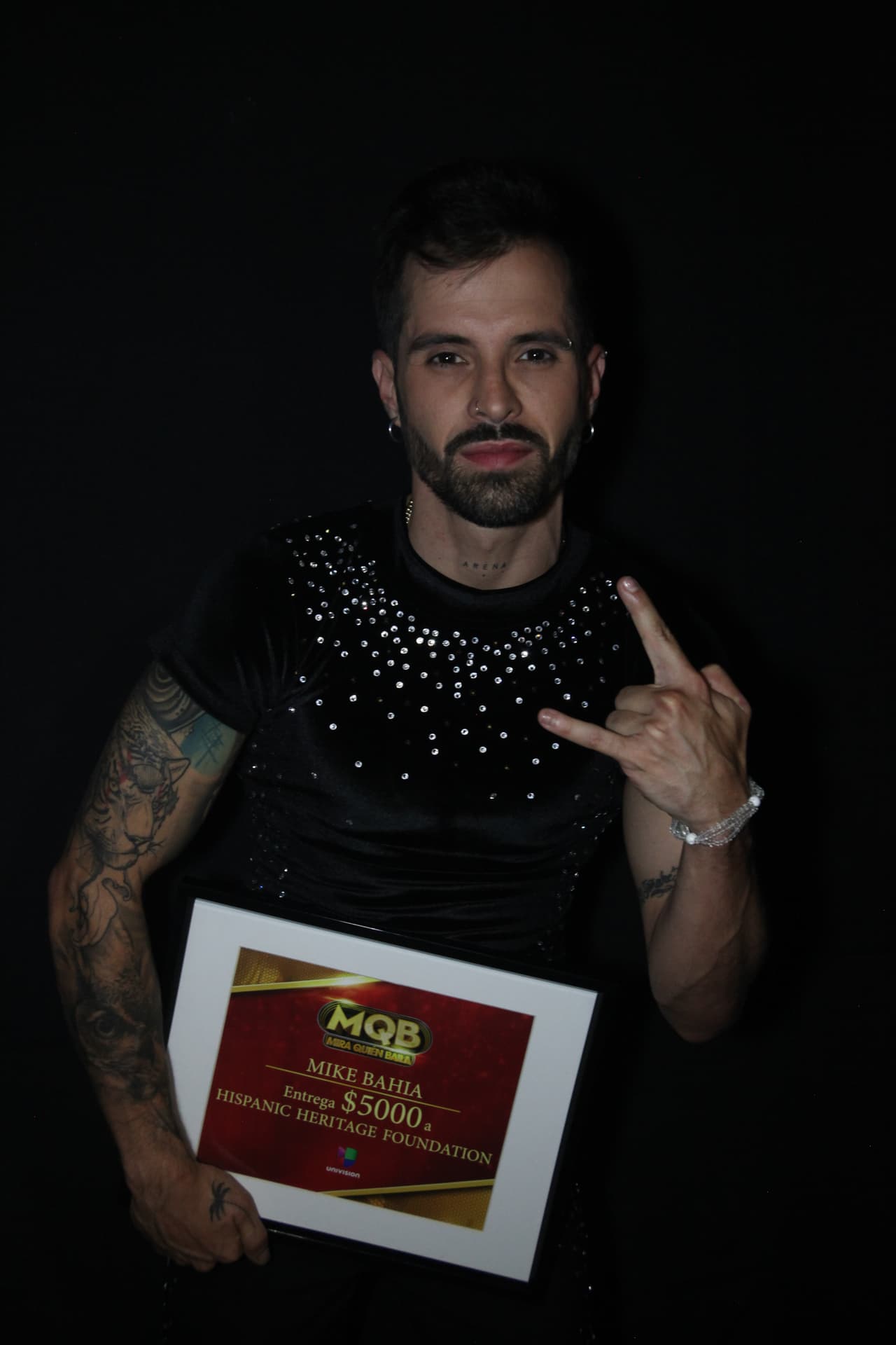 Finalmente el público decidió que fuera Mike Bahía, el segundo participante eliminado de la sexta edición de Mira Quién Baila. "Al final del camino solo quiero sentirme orgulloso de las cosas que hice y dije, donde la coherencia y la conciencia siempre me acompañen y me representen", escribió en Instagram.