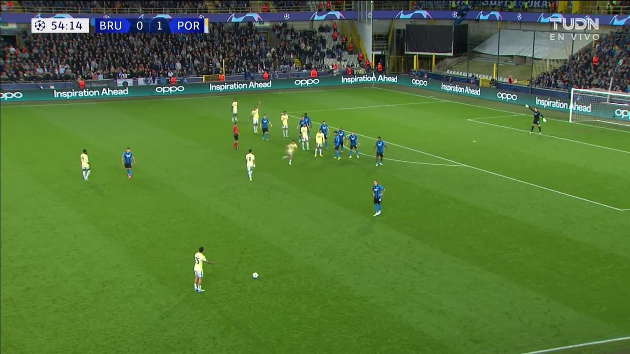 ¡TIRO ATAJADO! disparo por David Carmo.