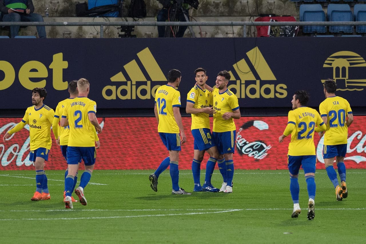 Giménez (8’) abrió el marcador y Alcalá (57’) hizo autogol para igualar el marcador. Negredo (63’) hizo el de la victoria. El siguiente compromiso para los culés será en la J6 de la Champions ante la Juve de CR7.