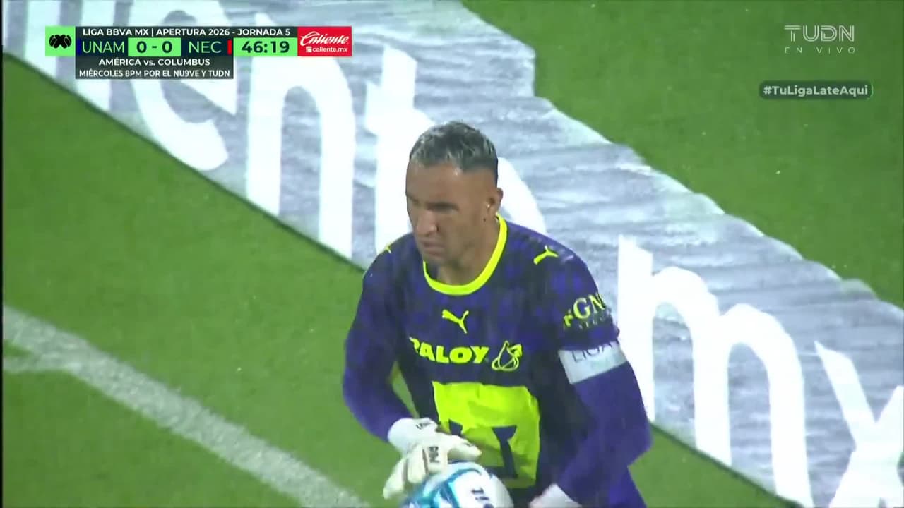 ¡Atajada enferma de Keylor Navas! El portero tico salva a los Pumas