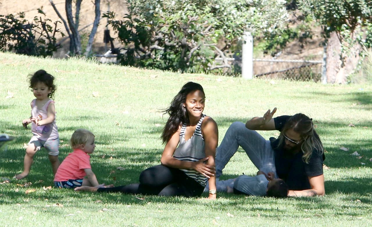 Se rodearon de otros amiguitos, mientras jugaban con Cy y Bowie.