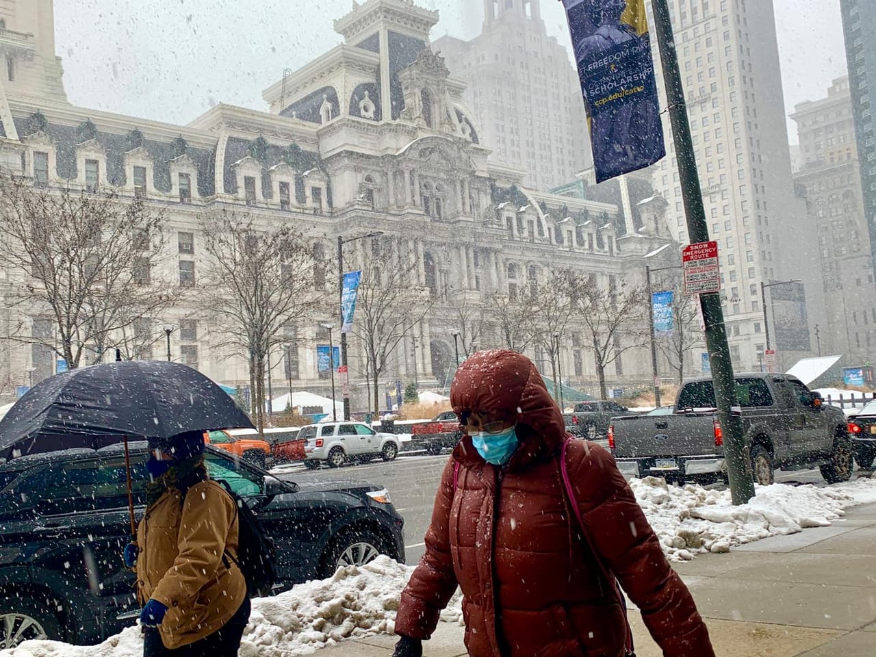 La tormenta se mueve rápido pero potente con una tasa de nevadas de 1 pulgada por hora posible durante al menos un par de horas.