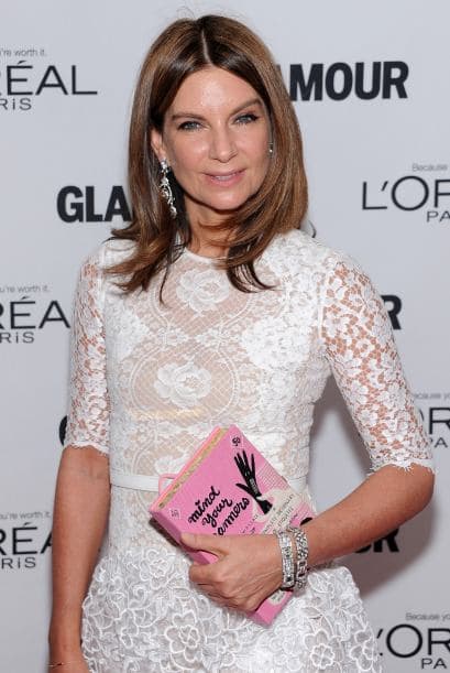 Natalie Massenet es la fashionista visionaria. Ella vio la posibilidad de que en este mundo alguien pagaría $2 mil por un par de jeans. ¿Lo quieres? Lo puedes tener, da click aquí. Esa es su visión con la creación de Net-a-porter.com.