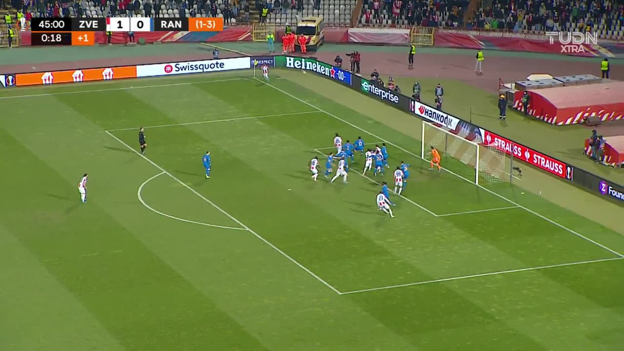 ¡TIRO ATAJADO! disparo por Milan Pavkov.