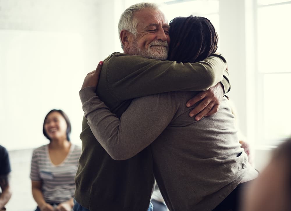 <b>Oportunidades que debes aprovechar este mes:</b> El momento de la palabra de reconciliación con un amigo, familiar o compañero de trabajo a fin de terminar el año 2017 que ya está acercándose a sus últimas semanas de forma limpia y sin trabas.
<br>
<br>
<b>Peligros que debes evitar:</b> Las actitudes de terquedad y tozudez empeñándote en hacer algo aunque sabes no da resultados, pues te pueden alejar de la felicidad y separar de tu vida lo que tanto quieres.