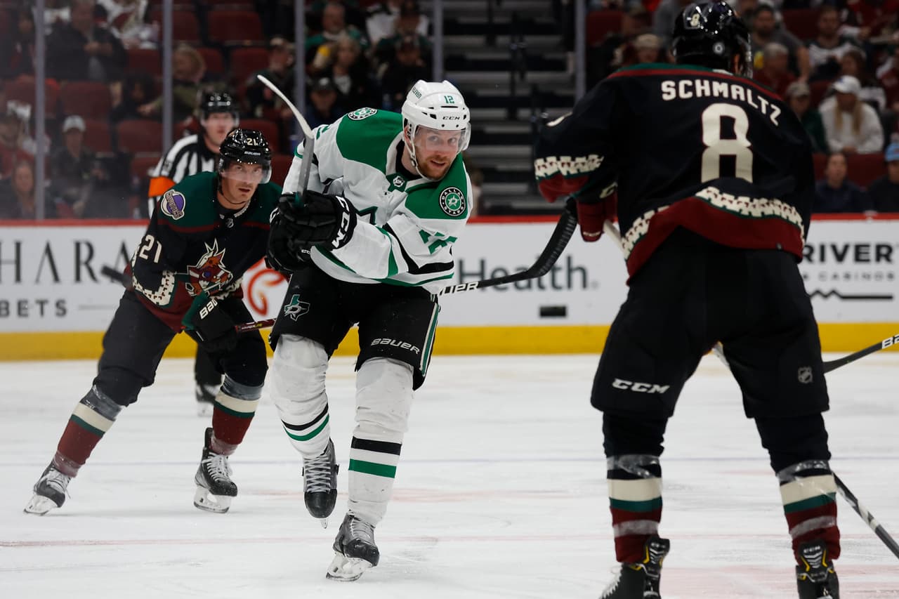 <h3 class="cms-H3-H3">Eventos deportivos </h3>
<br>· Arizona Coyotes vs Ottawa Senators [5 de marzo]
<br>· Arizona Coyotes vs Pittsburgh Penguins [19 de marzo]
<br>· Arizona Coyotes vs Seattle Kraken [22 de marzo]
<br>· Arizona Coyotes vs San Jose Sharks [30 de marzo]
<br>· Para boletos para un juego de los Coyotes de Arizona, visite
<b> ticketmaster.com</b>