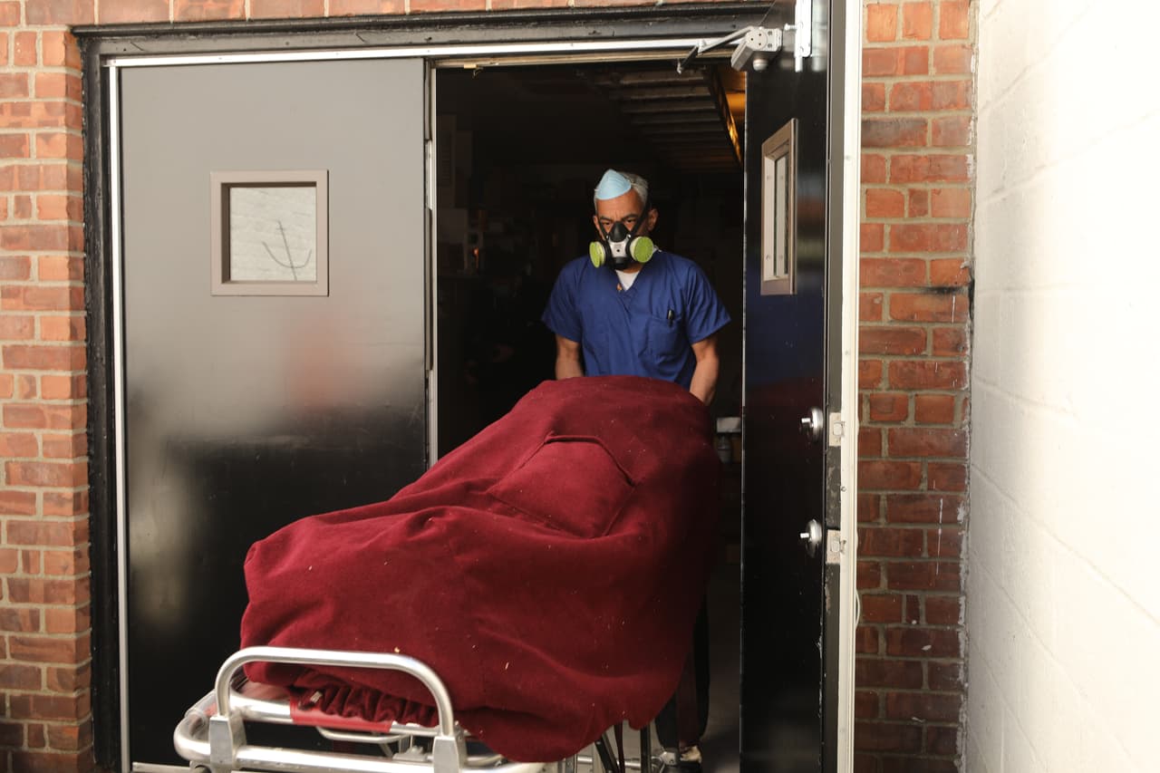 La Oficina del Forense de NYC extiende el periodo para el reclamo de cadáveres