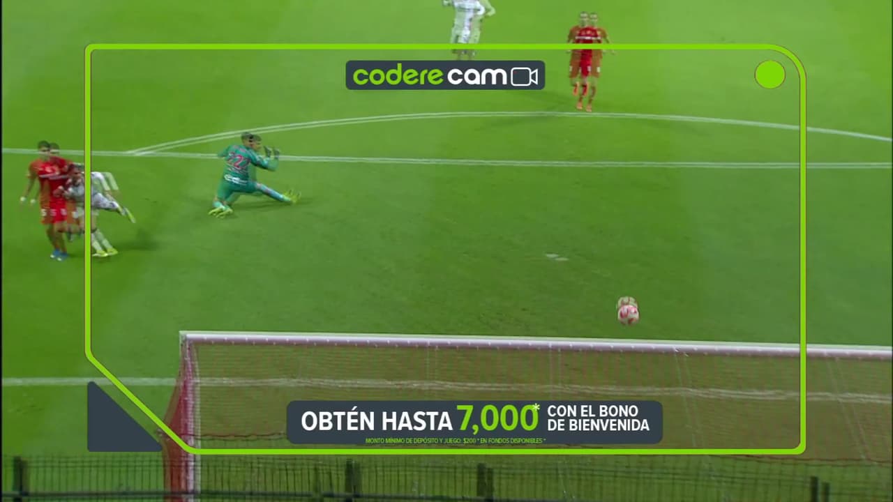 ¡El palo salva al Toluca! Diego González tuvo el primero tras un error de la zaga escarlata