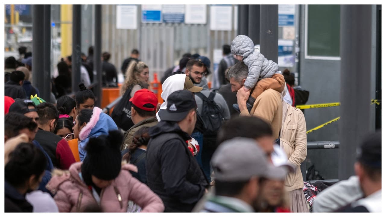 Te contamos cuáles son las diferencias entre asilo y refugio en los Estados Unidos después de que la administración de Joe Biden informara que permitirá que ciudadanos de Cuba, Venezuela, Nicaragua y Haití que ya estén en México, pidan refugio en el país.