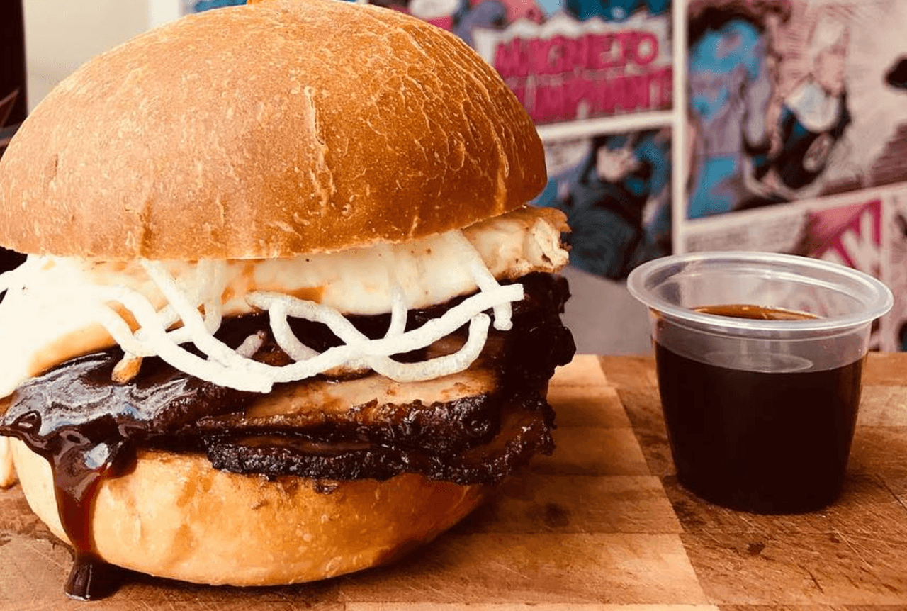 <b>Hermosa: </b>Ubicada en el barrio de Hermosa, se puede comer aquí por $10 dólares. Las hamburguesas de este local, ubicado en 4356 oeste de la calle Armitage, han sido descritas como "fantásticas"
