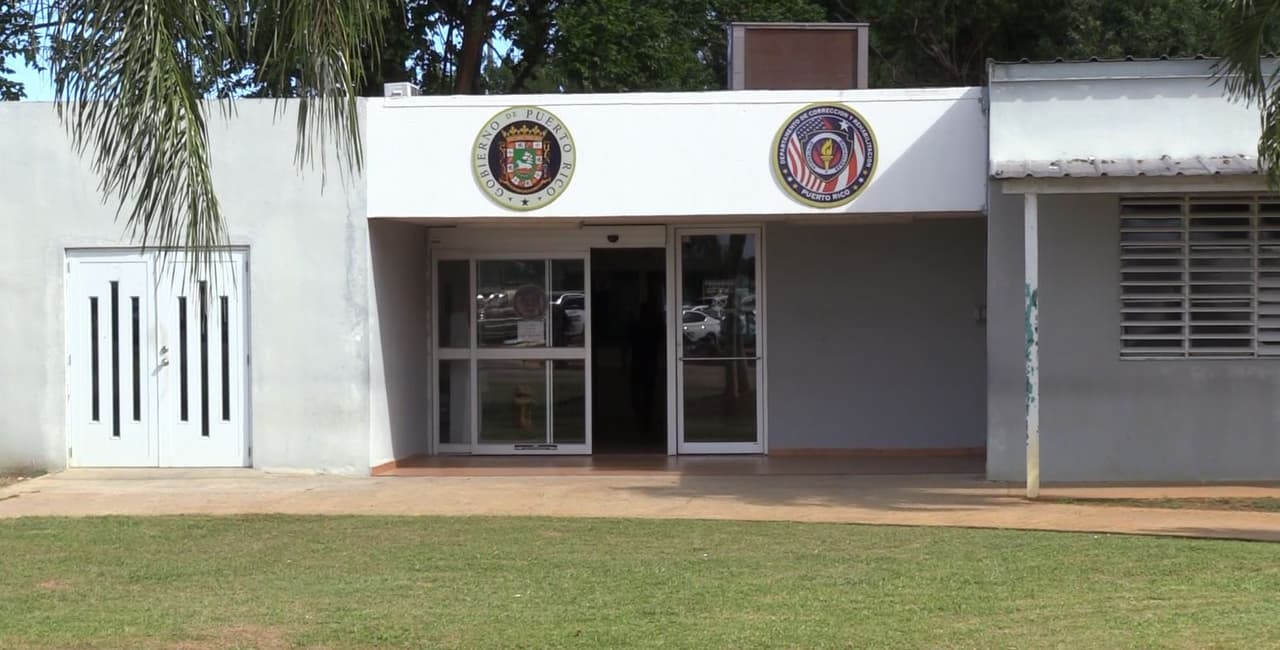 Anteriormente se han hecho operativos en otras cárceles, como en la de Bayamón, Ponce y Guayama. Se han encontrado celulares, drogas y armas blancas.