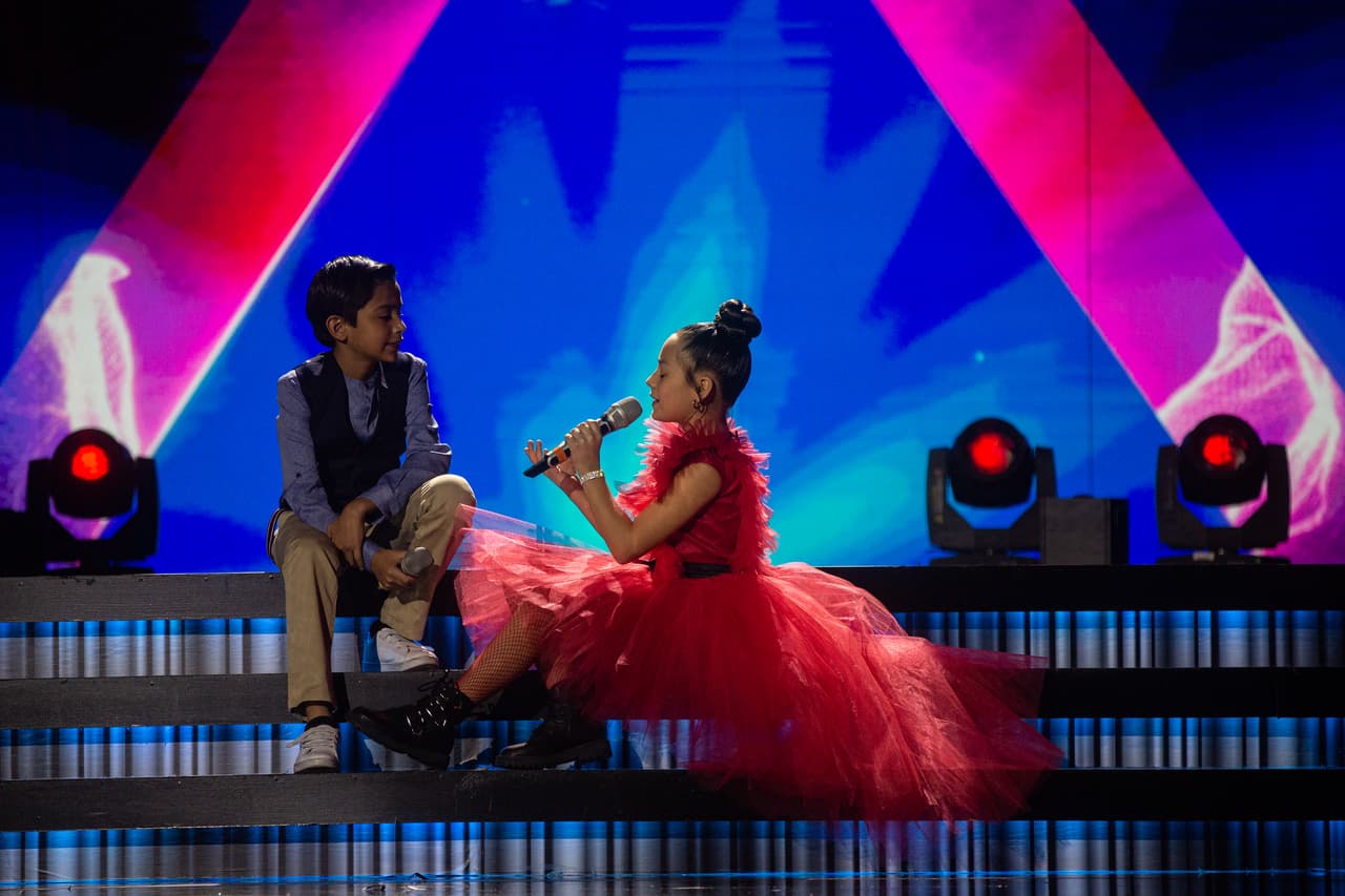 Judith Hernández y Ángel Márquez cantaron 'Solo el amor nos salvará' de Aleks Syntek y Malú. Los pequeños cantantes obtuvieron bajas calificaciones de parte de los jueces y pasaron a la zona de riesgo.