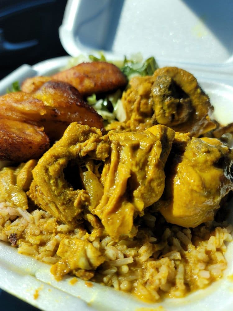 <b><a href="https://www.mumsjamaicanfood.com/">Número 4: Mum's (3901 Capital Blvd Ste 101 Raleigh, NC 27604)</a></b>. Uno de los usuarios en Yelp lo describió así: “Digamos que no vas aquí por el ambiente. Es una tienda con servicio de mesa de vapor. Dicho esto, la comida es genial”.