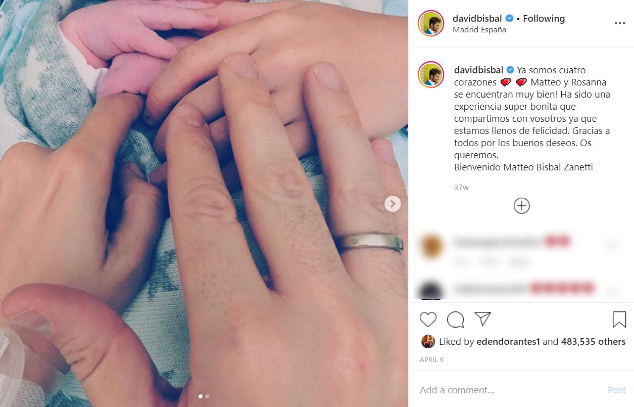 Con esta tierna imagen, David Bisbal compartió su felicidad por la llegada de 
<a href="https://www.univision.com/famosos/ya-somos-4-corazones-david-bisbal-y-rosanna-zanetti-se-convierten-en-padres-video" target="_blank">su hijo Matteo </a>e l 6 de abril.