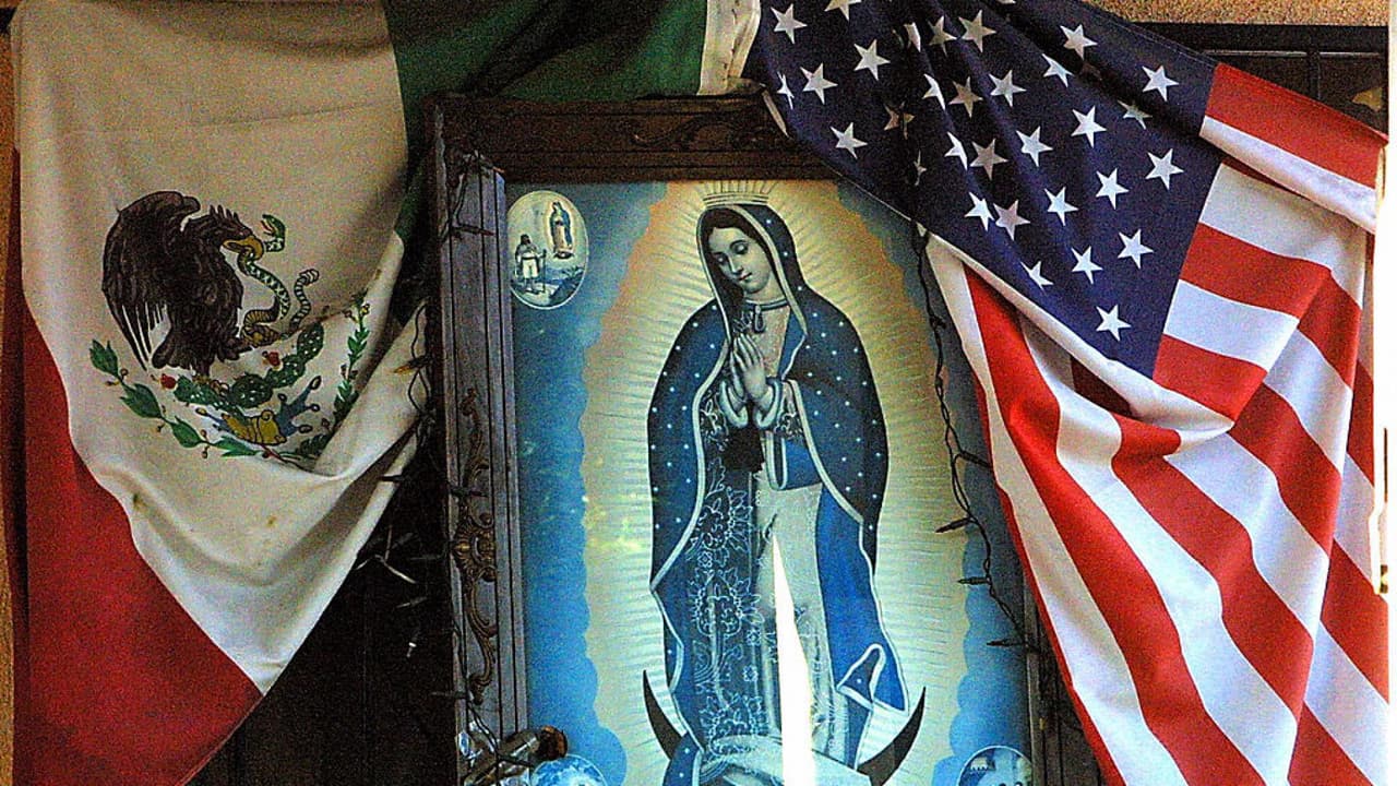 Como en años pasados, el estacionamiento es una de las mayores complicaciones para quienes asisten a la celebración. Sin embargo, se han dispuesto espacios de estacionamiento gratuito y autobuses que llevan a los fieles hasta el Santuario.