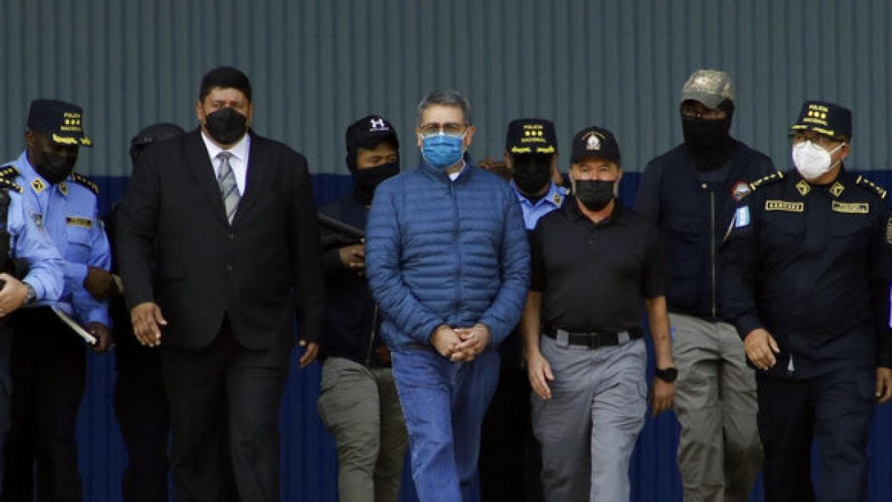 La extraña defensa del expresidente de Honduras Juan Orlando Hernández en su juicio por narcotráfico