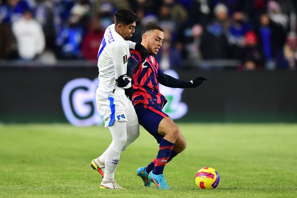 Antonee Robinson fue el encargado de traer la alegría a Los Estados Unidos tras anotar el único gol del partido para vencer 1-0 a El Salvador.