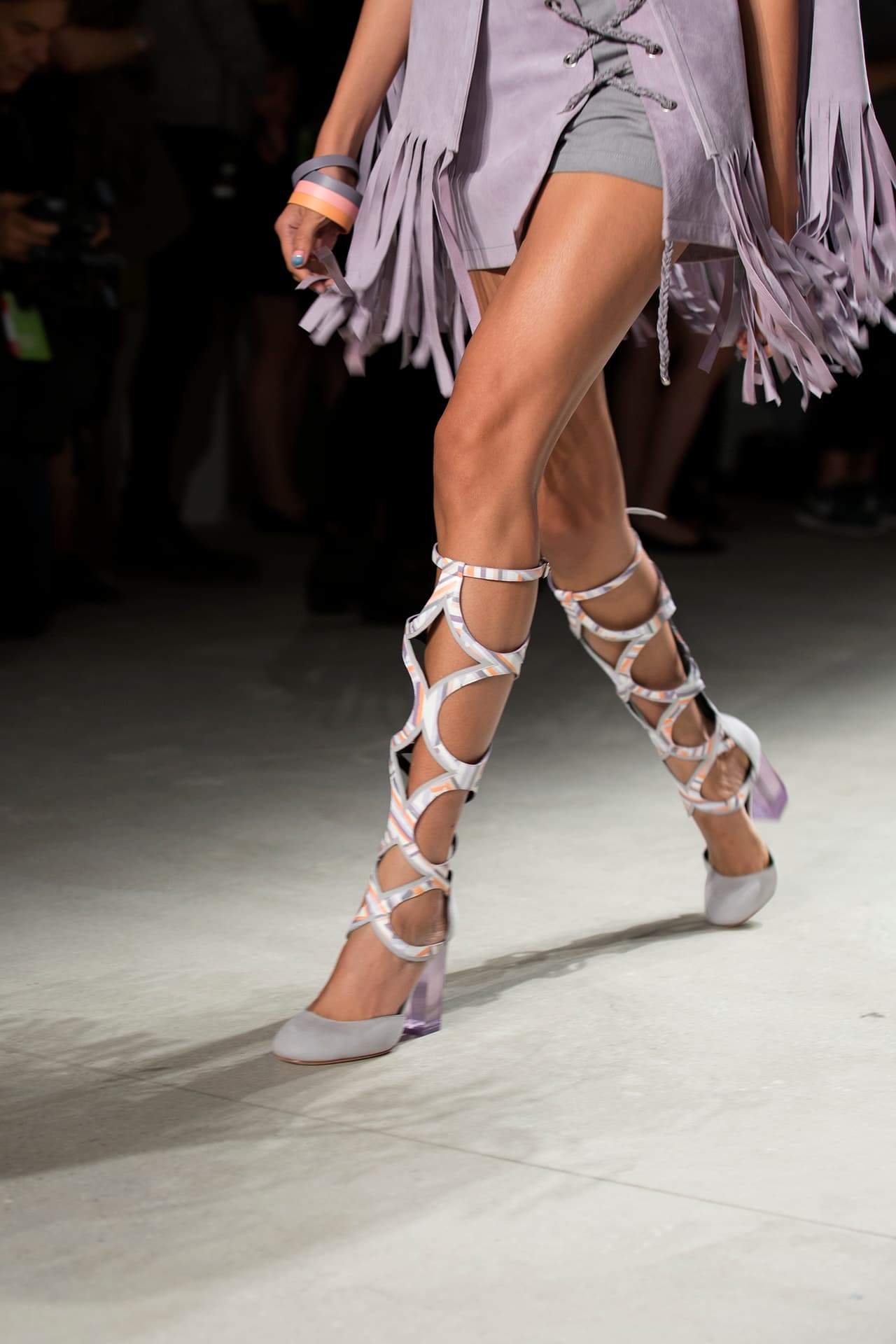 Los flecos dan volumen pisarán fuerte el próximo año. Rebecca Minkoff. NYFW, Spring/Summer 2016 - 09/12/2015