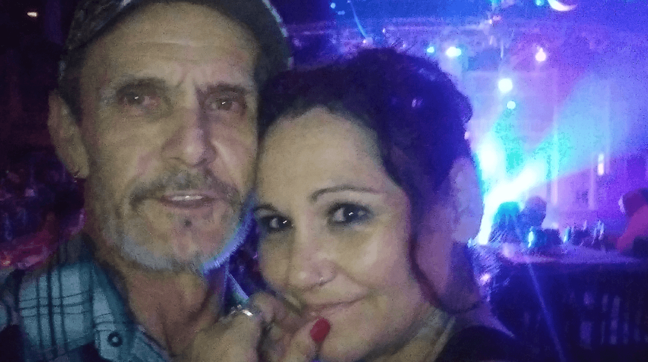 Laura Cavazos Briseno (a la derecha de la imagen), de 50 años, fue vista por última vez con Keith Hammond (a la izquierda), de 52 años.