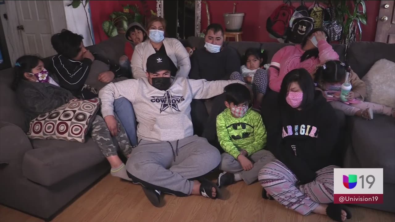 Buenos samaritanos entregan juguetes a familia con 11 hermanos en vísperas de Navidad