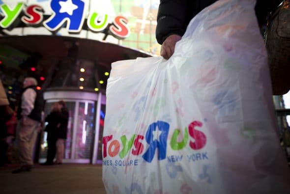 Como cada Viernes Negro las tiendas se llenaron de miles de personas con una sola intención: comprar a los mejores precios. Sin embargo, no todo fue color de rosa para los compradores ya que también hubo algunos accidentes violentos.