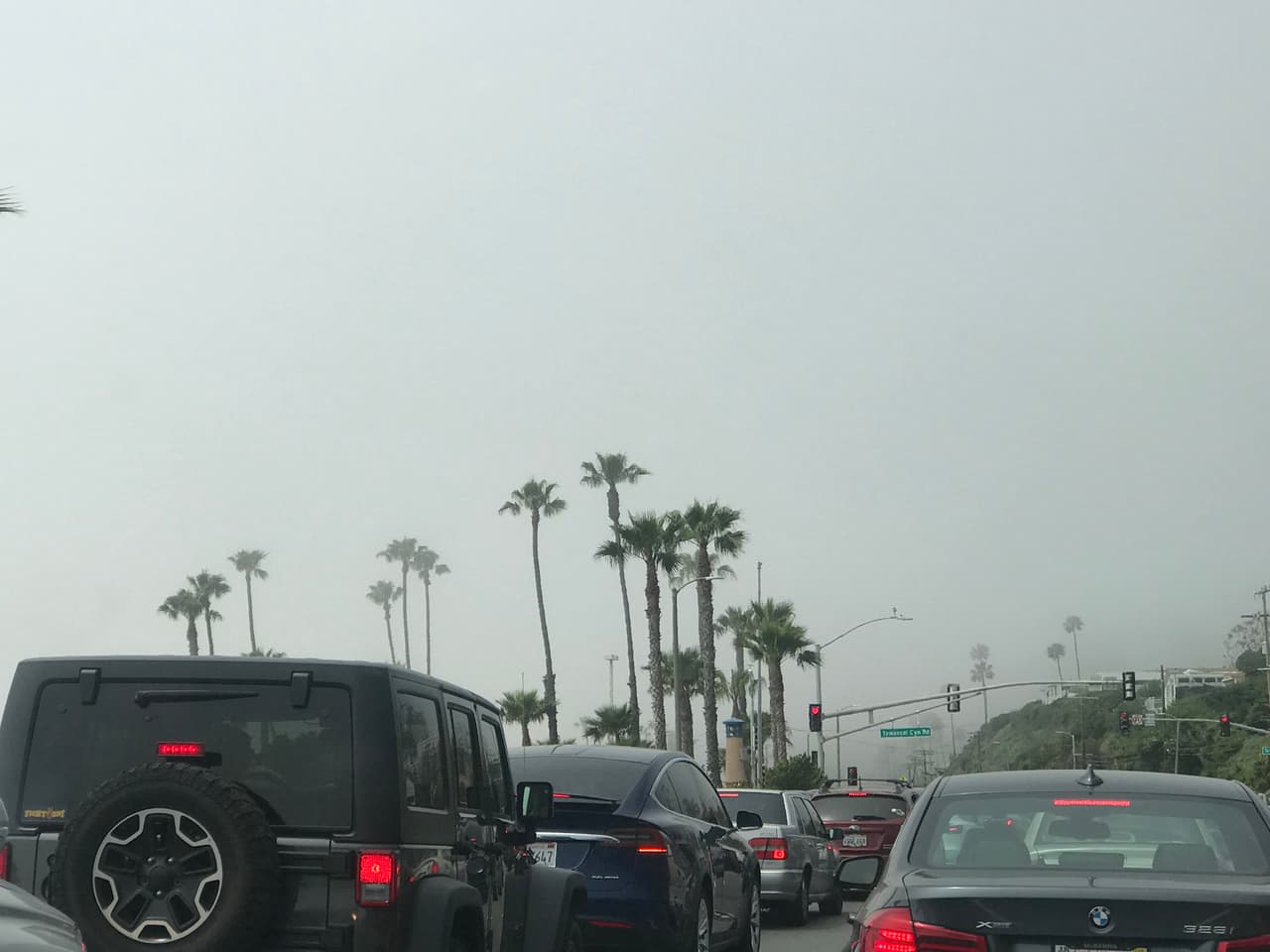 Para muchos, el tráfico representó también representó una sensación de normalidad en las vías de Los Ángeles, ya que desde la declaración de emergencia por el coronavirus, las vías ahora no están tan congestionadas como de costumbre.