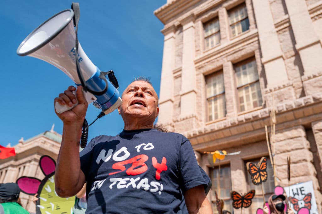 Ley SB4: Corte de Apelaciones luce escéptica sobre cómo podría aplicar Texas la norma contra indocumentados