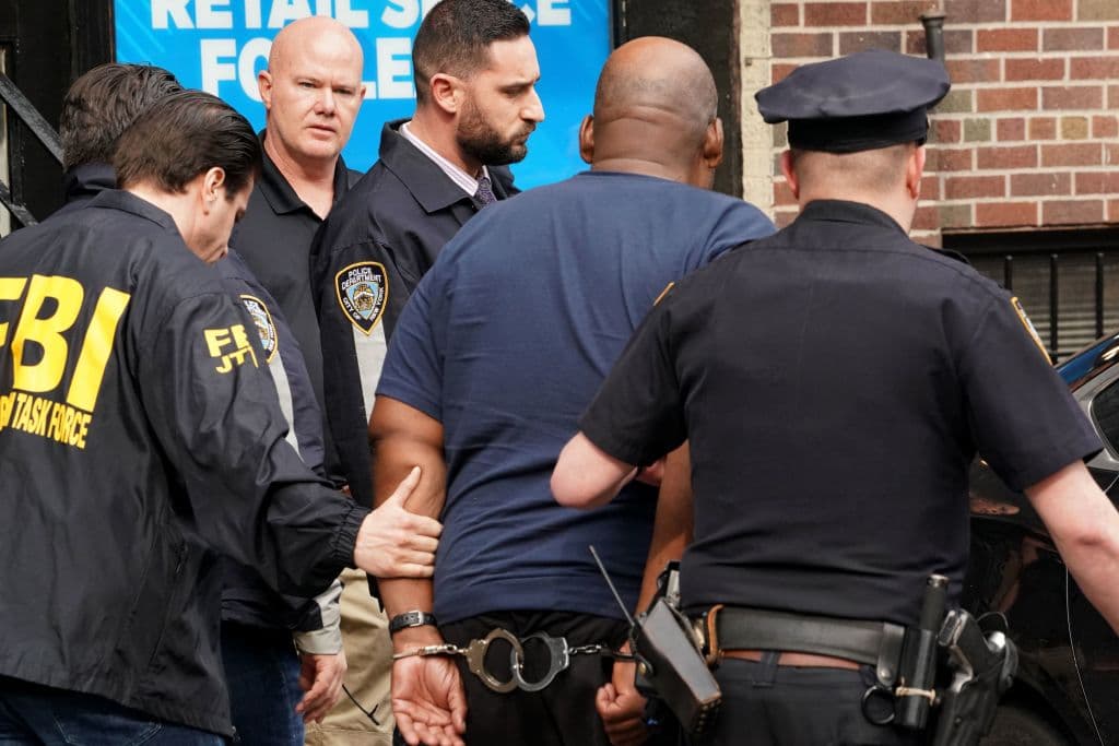 Sospechoso del tiroteo en el metro de Nueva York seguirá preso sin fianza