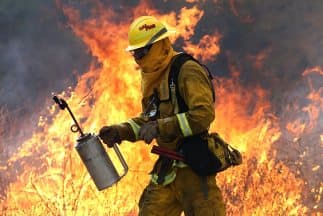 Incendios en California cobran la vida de un segundo bombero