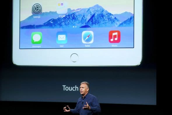 Cuenta con la segunda generación del microprocesador A8X, de 64 bit, y es un 40% más rápido que su antecesor.