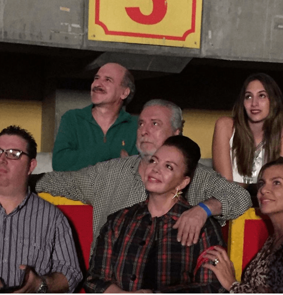 Claro, para su familia él es uno de sus mayores orgullos.