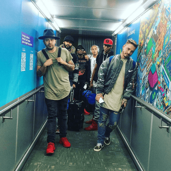 Se han vuelto compañeros inseparables de viajes.