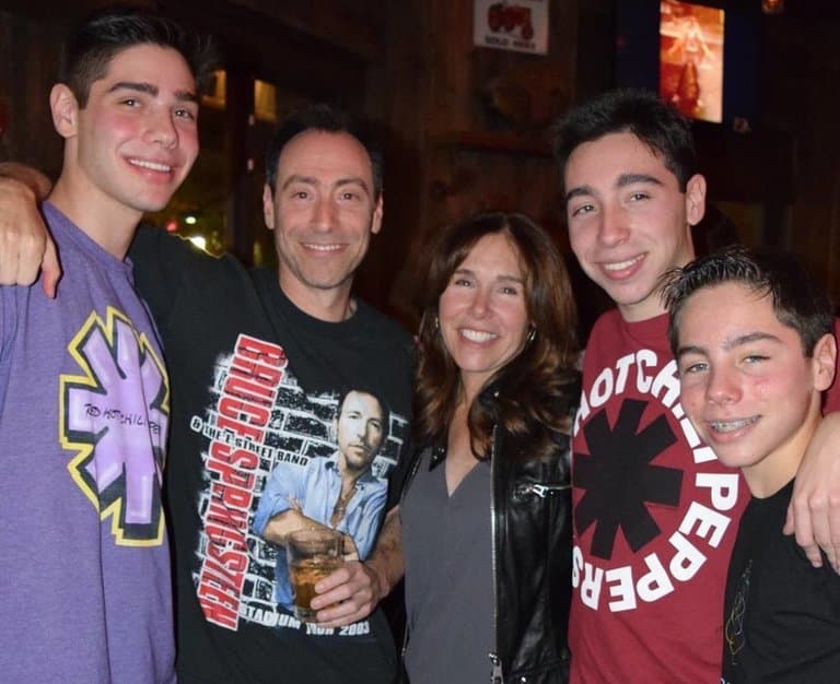 5 miembros de una misma familia entre los 10 estadounidenses muertos en el accidente aéreo de Costa Rica